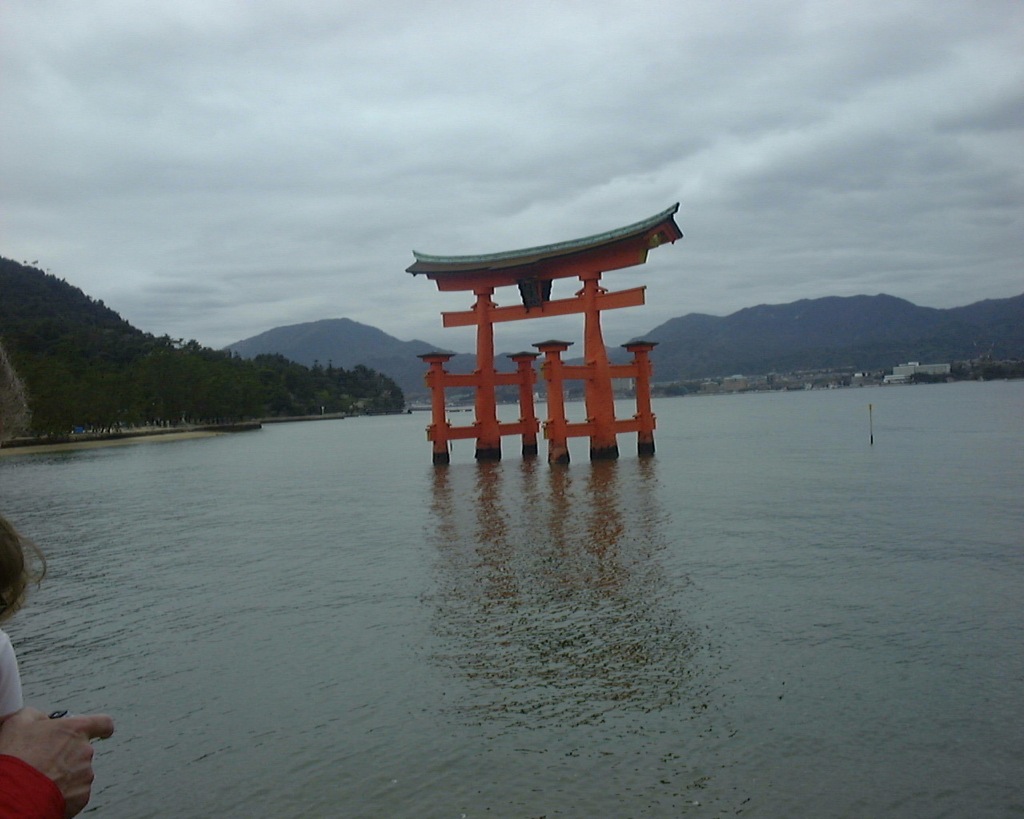 058-japan-miajima-torii