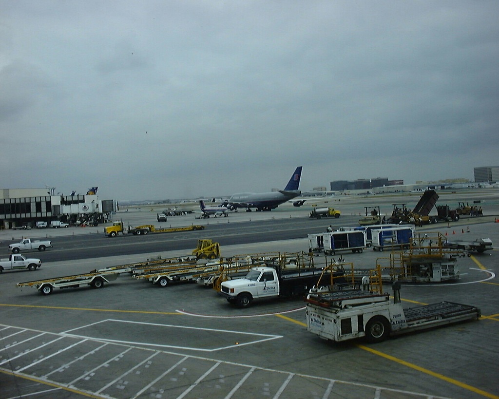 55-usa-los-angeles-airport